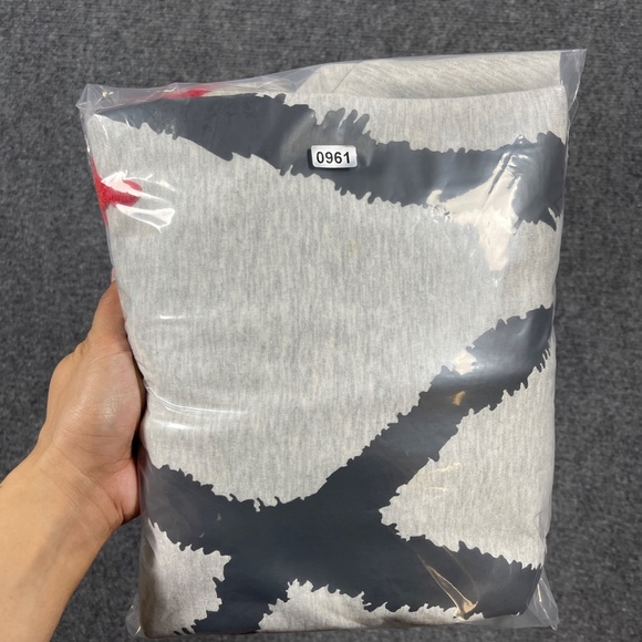 The Weeknd x H&M XO Crewneck Sweatshirt Gray Mens Size Medium 0961 - Picture 8 of 8